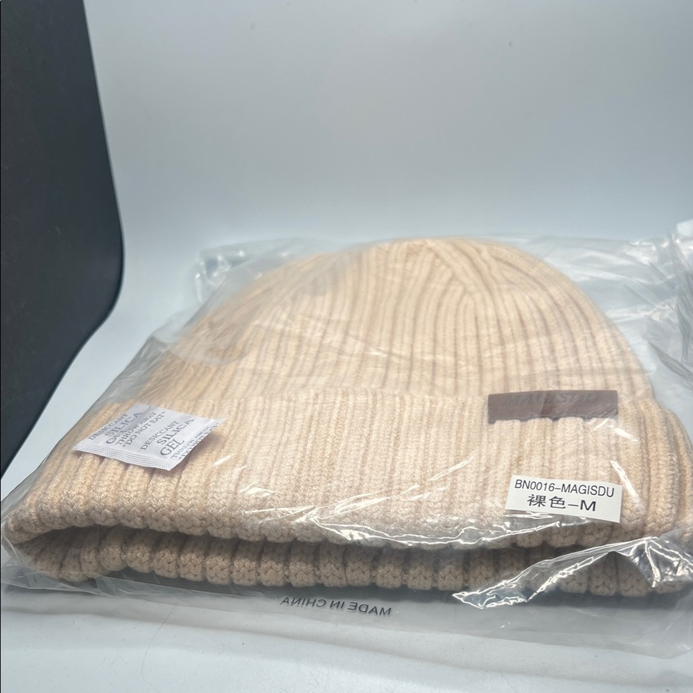 Beige Knit hat